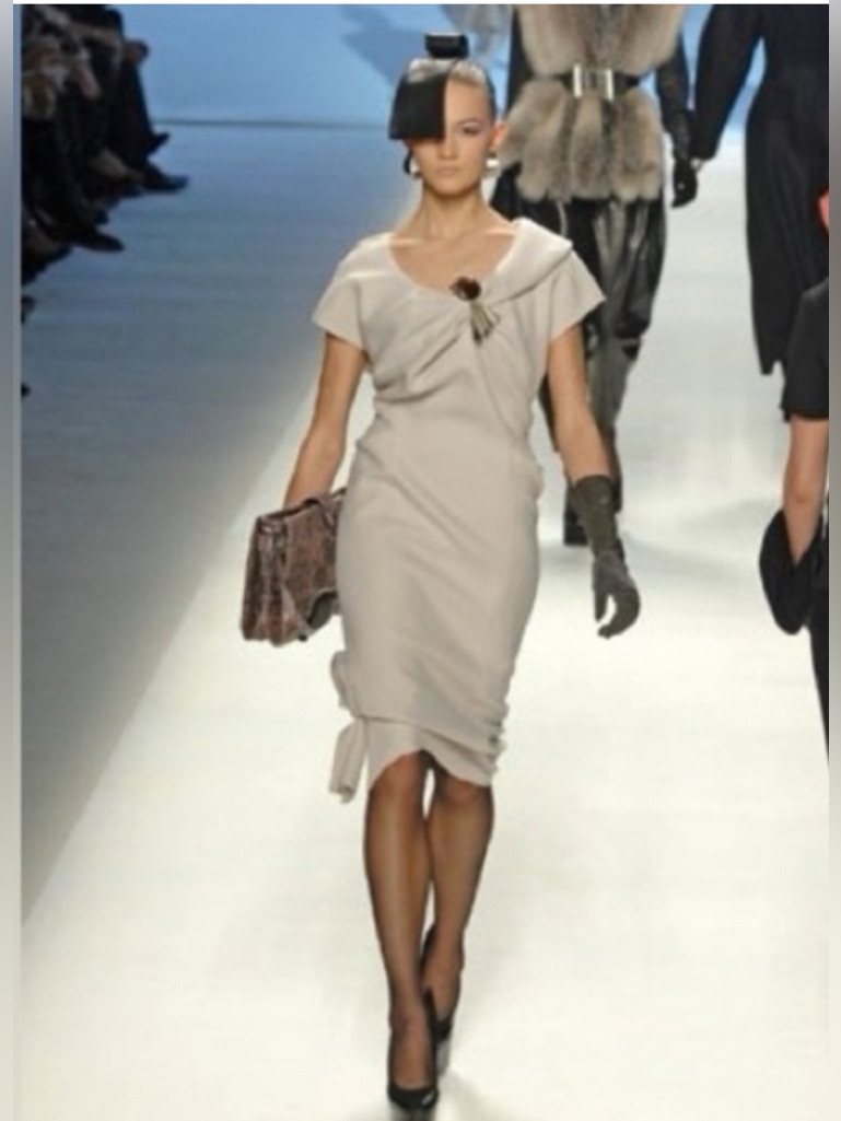 Louis Vuitton Fall 2008 Runway Beige Dress